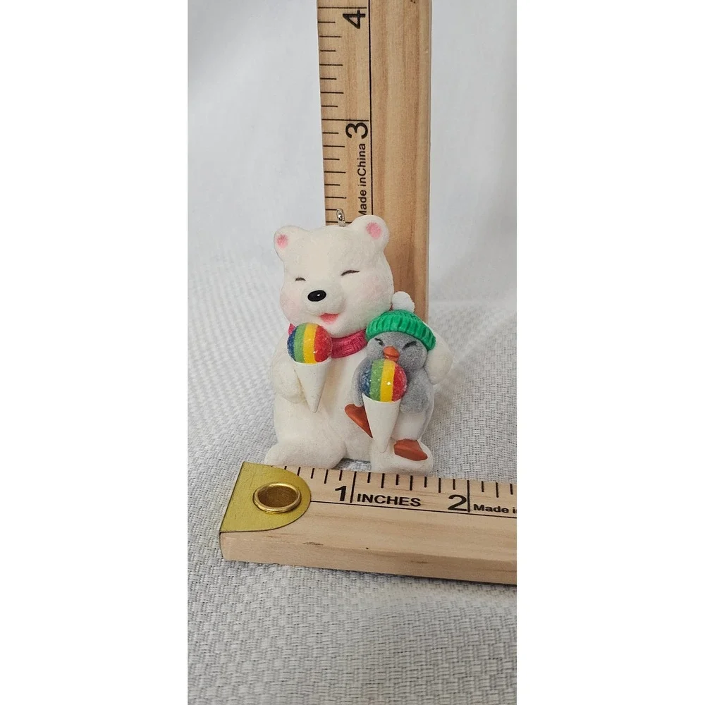 VTG 2005 Hallmark Keepsake Ornament Polar Bear and Penguin with Snow Cones